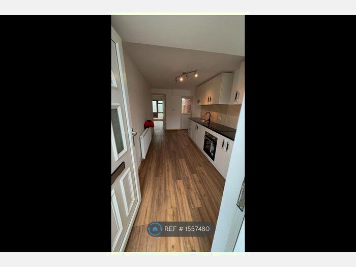 4 Bedroom Terraced House To Rent In Church Mews, Giltbrook, Nottingham, NG16