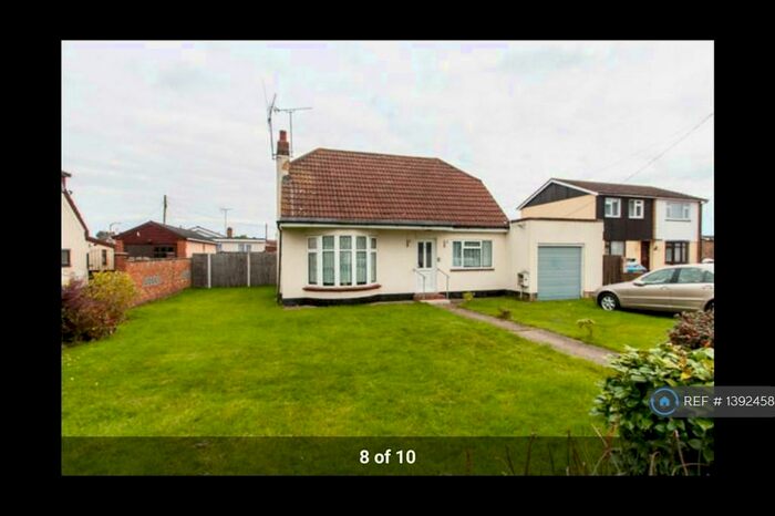 3 Bedroom Detached House To Rent In Mornington Crescent, Canvey Island, SS8