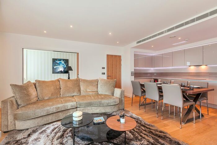 3 Bedroom Flat To Rent In Holland Park Avenue, Holland Park, London, Kensington &amp; Chelsea, W11