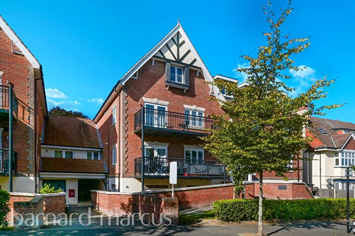 2 Bedroom Flat For Sale In Normanton Road, South Croydon, CR2