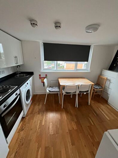 Studio To Rent In Albion Road, Hounslow, TW3