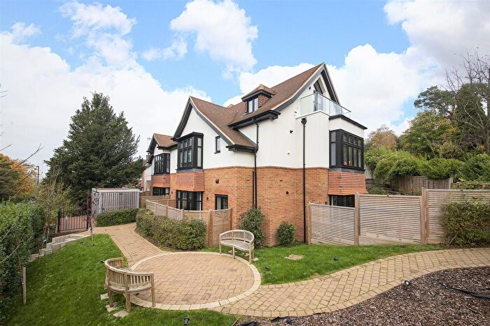 Studio For Sale In Downs Court Road, Purley, CR8