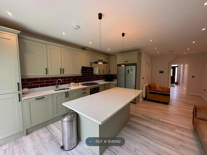 1 Bedroom Property To Rent In Princes Park Avenue, London, NW11