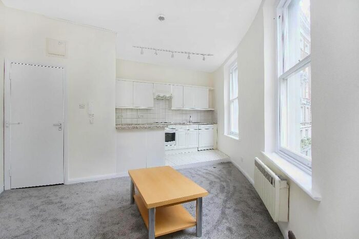 3 Bedroom Flat To Rent In Strand, London, WC2R