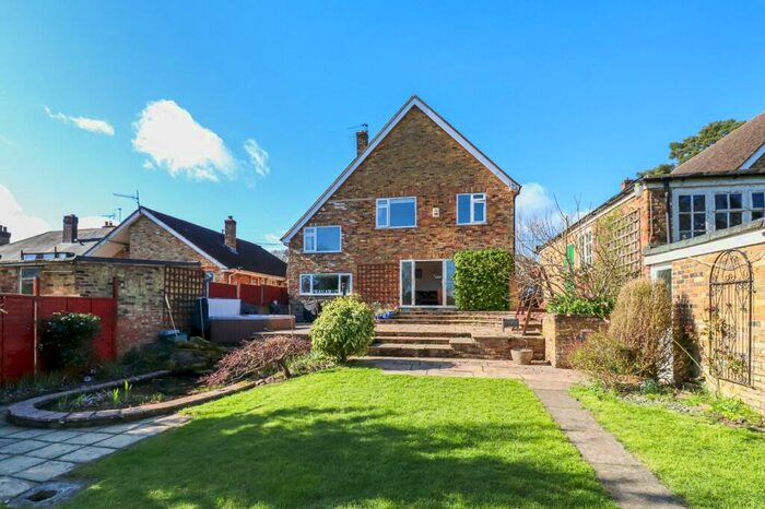 5 Bedroom Detached House For Sale In Chartridge Lane, Chesham, Buckinghamshire, HP5