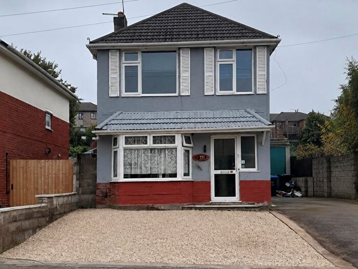 3 Bedroom Property To Rent In Glencoe Road, Poole, BH12