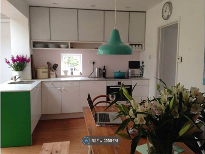 4 Bedroom Semi-Detached House To Rent In Chapel Close, Braunton, EX33