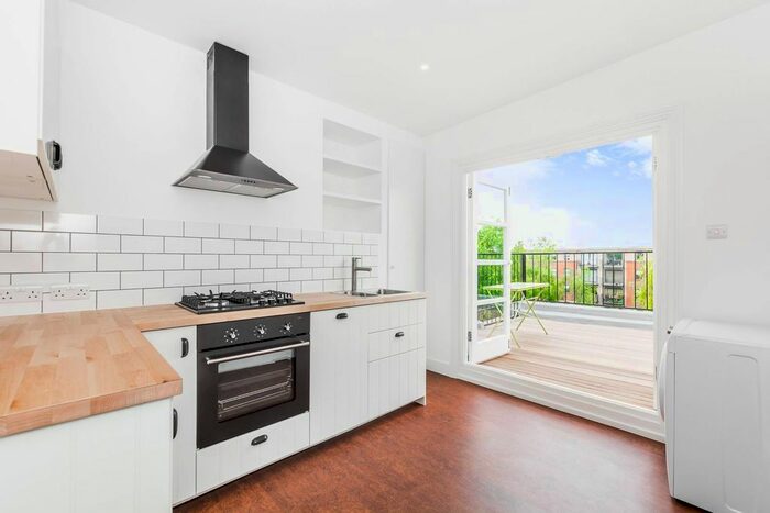 1 Bedroom Flat To Rent In Hillfield Avenue, Crouch End, London, N8