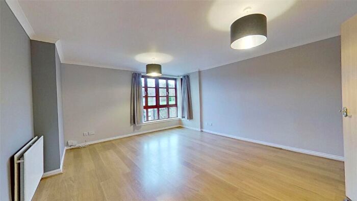 2 Bedroom Flat To Rent In Lanark Road, Edinburgh, EH14