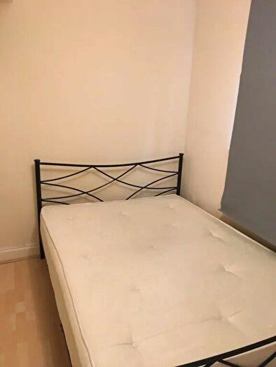 1 Bedroom Flat To Rent In Walm Lane, Willesden Green, NW2