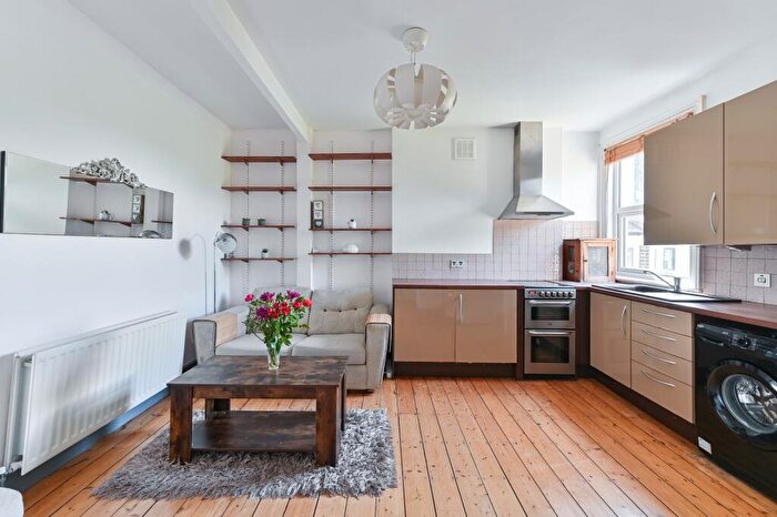 1 Bedroom Flat For Sale In Dalrymple Road, London, SE4