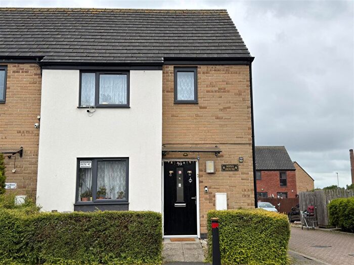 3 Bedroom End Of Terrace House For Sale In Charles Bennion Walk, Leicester, LE4