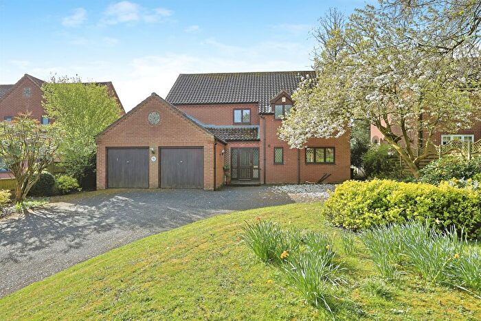 4 Bedroom Detached House For Sale In Norwich Road, Swaffham, PE37