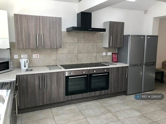 8 Bedroom Terraced House To Rent In Kenmare Road, Liverpool, L15