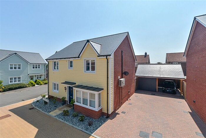 4 Bedroom Detached House For Sale In Turnstone Place, Sevington, Kent, TN25