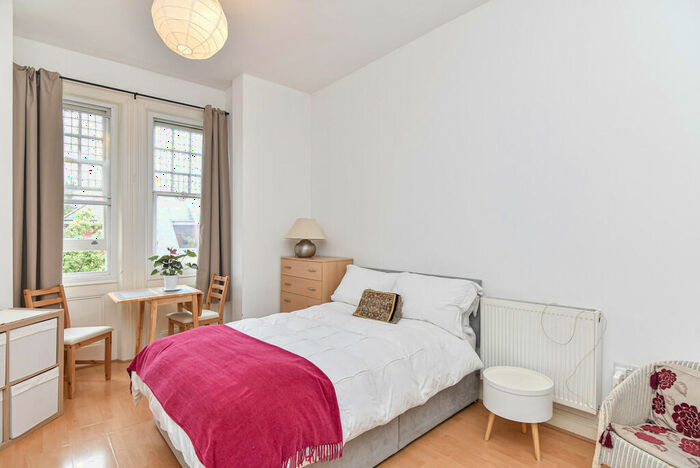 Studio To Rent In Eton Avenue, Swiss Cottage, London, NW3