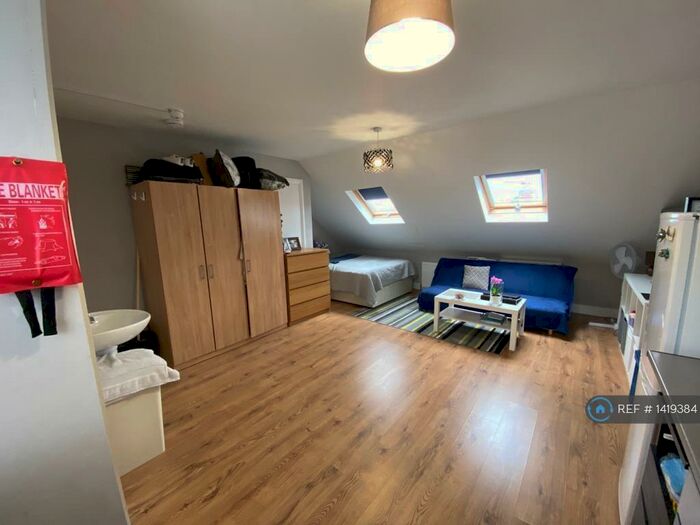 Studio To Rent In Wellington Road, Harrow, HA3