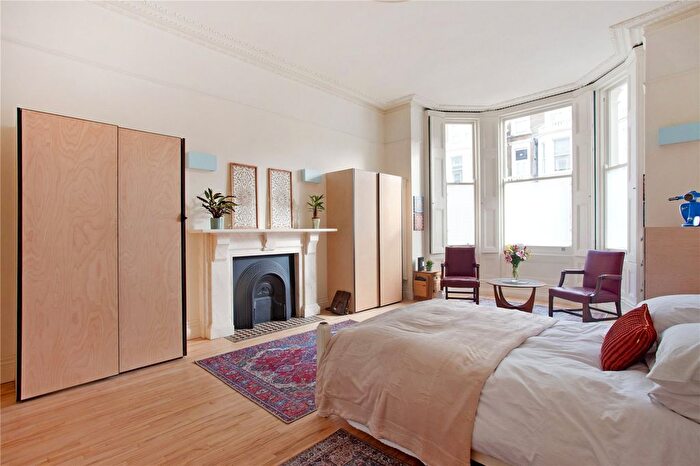 1 Bedroom Flat For Sale In Penywern Road, London, SW5