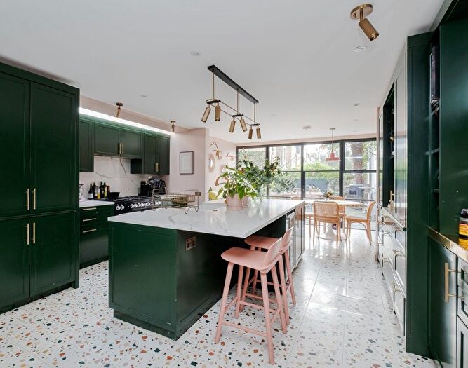 3 Bedroom Detached House For Sale In Islington Park Street, London, N1