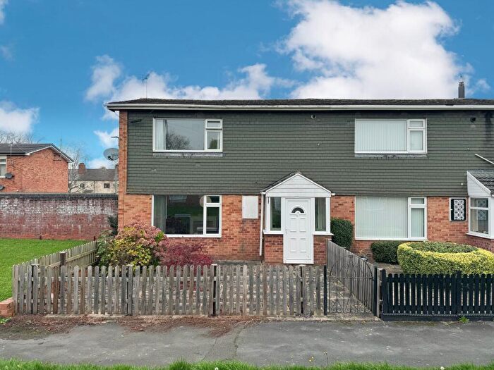 2 Bedroom End Of Terrace House To Rent In Priors Walk, Hereford, HR2