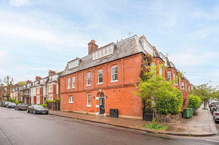 1 Bedroom Flat For Sale In Glenloch Road, Belsize Park, London, NW3
