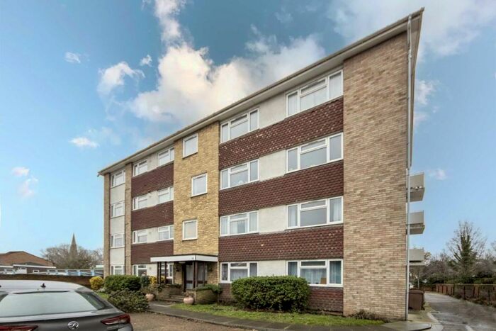 2 Bedroom Flat To Rent In Ewell Road, Surbiton, KT6