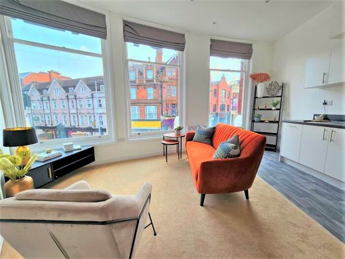 2 Bedroom Apartment To Rent In Jacksons Corner, Central Reading, RG1
