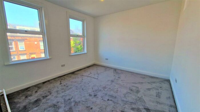 4 Bedroom House To Rent In Winfield Terrace, Leeds, LS2