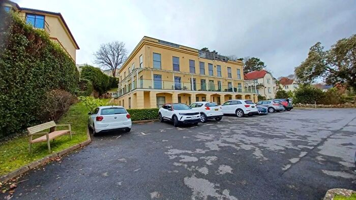 2 Bedroom Flat For Sale In Cockington Lane, Torquay, TQ2