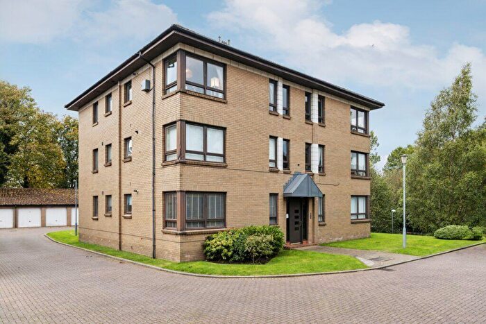 2 Bedroom Flat For Sale In Talbot Court, Scotstounhill, G13