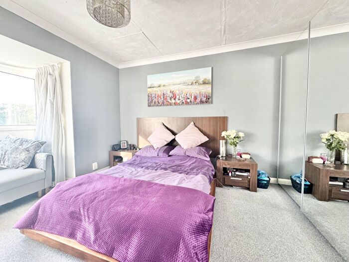 2 Bedroom Apartment To Rent In Frescade Crescent, Basingstoke, RG21