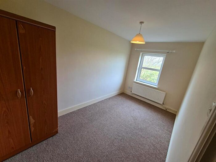 3 Bedroom Flat To Rent In Stratton-On-The-Fosse, Radstock, BA3