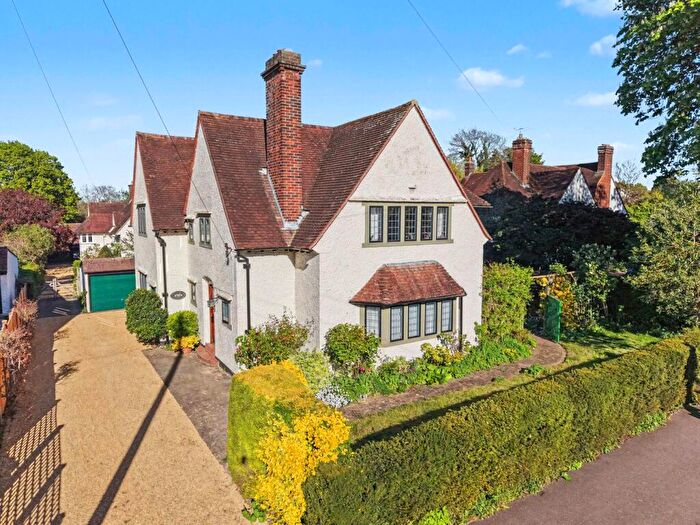 4 Bedroom Detached House For Sale In South View, Letchworth Garden City, SG6