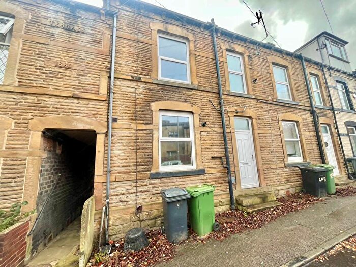 2 Bedroom Terraced House To Rent In New Bank Street, Morley, Leeds, LS27