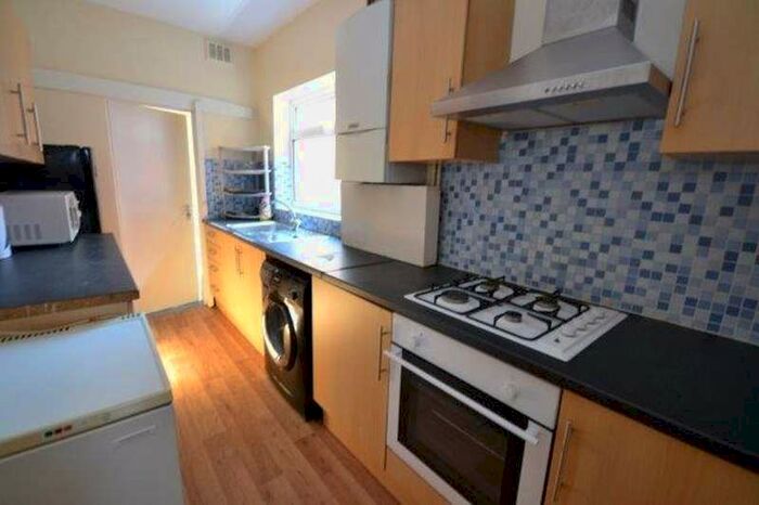 4 Bedroom House To Rent In Wilberforce Road, Leicester, LE3
