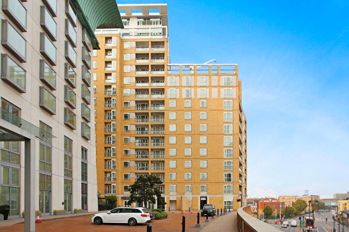2 Bedroom Apartment To Rent In Westferry Circus, London, E14