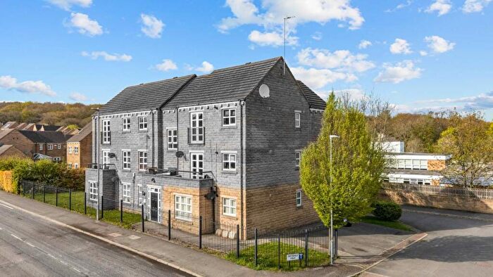 2 Bedroom Apartment For Sale In Drysdale Fold, Huddersfield, HD2
