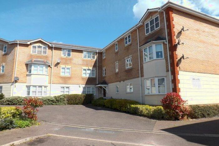 1 Bedroom Flat To Rent In Burrows Chase, Waltham Abbey EN9
