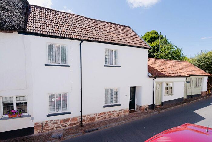 2 Bedroom Cottage For Sale In Bullen Street, Thorverton, EX5