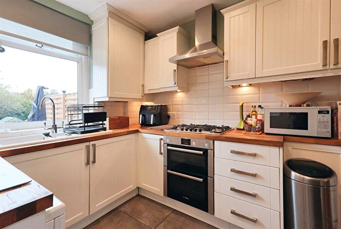 3 Bedroom End Of Terrace House For Sale In Mansfield Street, Sherwood, Nottingham, NG5