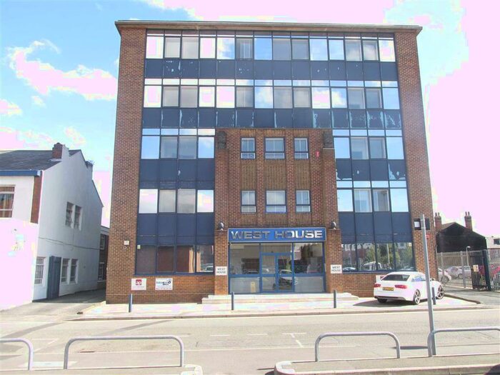 1 Bedroom Flat To Rent In Lombard Street West, West Bromwich, B70