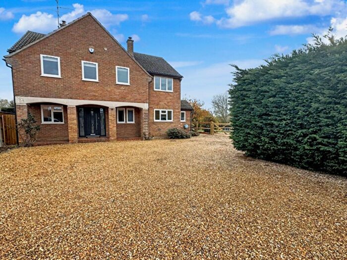 4 Bedroom Detached House To Rent In Greenwood Close, Bury, Ramsey, PE26