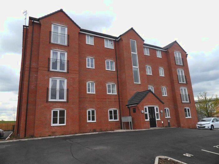 2 Bedroom Flat To Rent In Chapman Road, Thornbury, Bradford, BD3