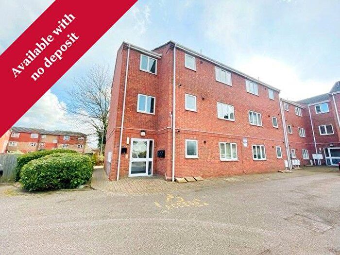 2 Bedroom Flat To Rent In University Court, Grantham, NG31