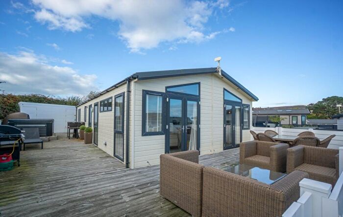 3 Bedroom Park Home For Sale In Abersoch, Pwllheli, LL53