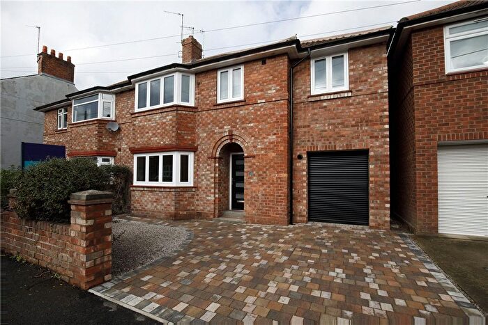 4 Bedroom Semi-Detached House To Rent In Moorland Road, York, North Yorkshire, YO10