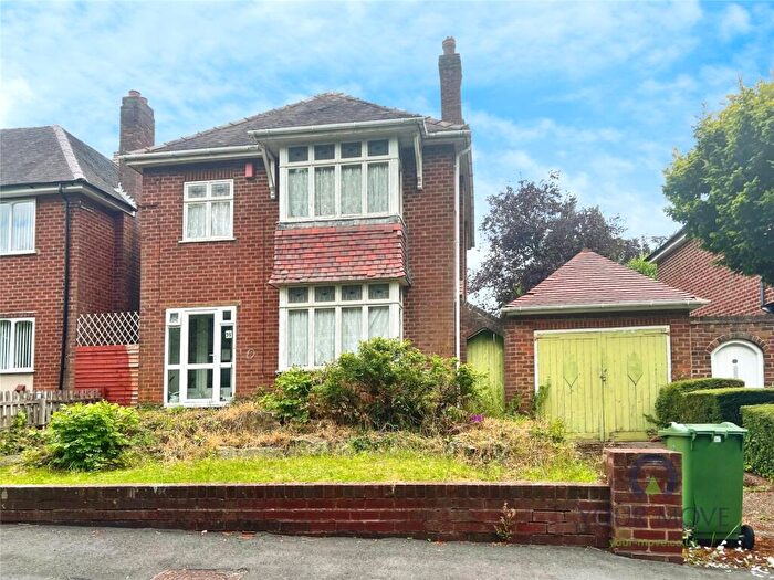 3 Bedroom Detached House For Sale In Woodcroft Avenue, Tipton, West Midlands, DY4
