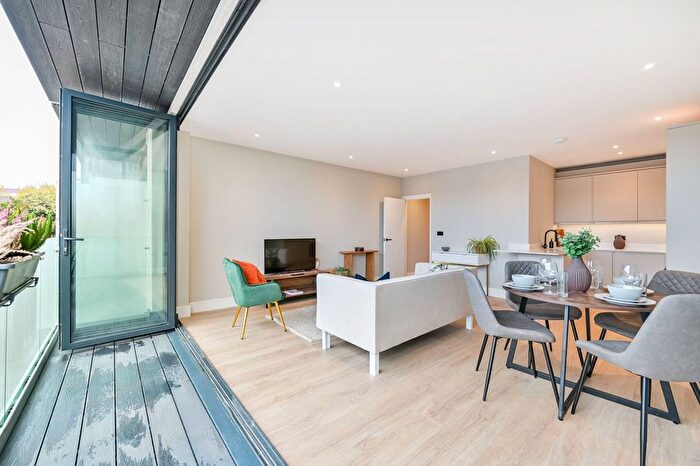 2 Bedroom Flat For Sale In Foundry House, Wimbledon, London, SW19