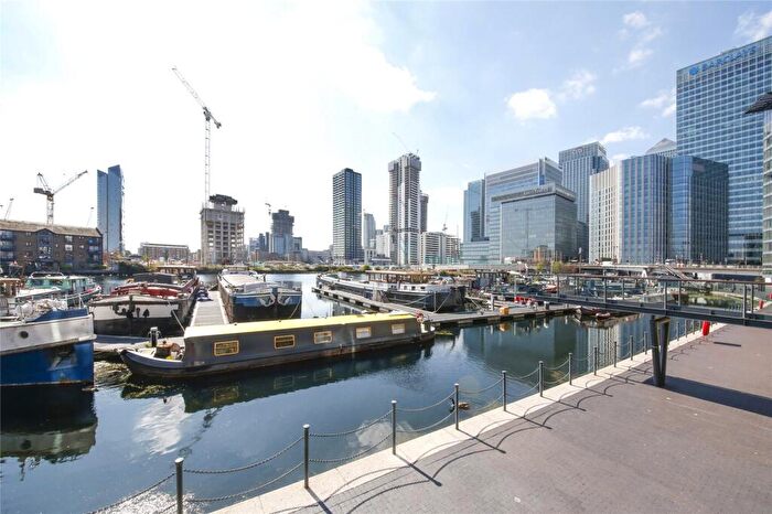 3 Bedroom Apartment To Rent In Boardwalk Place, London, E14