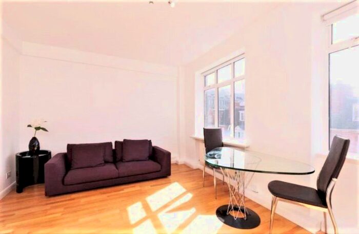 2 Bedroom Flat To Rent In Euston Road, London, NW1